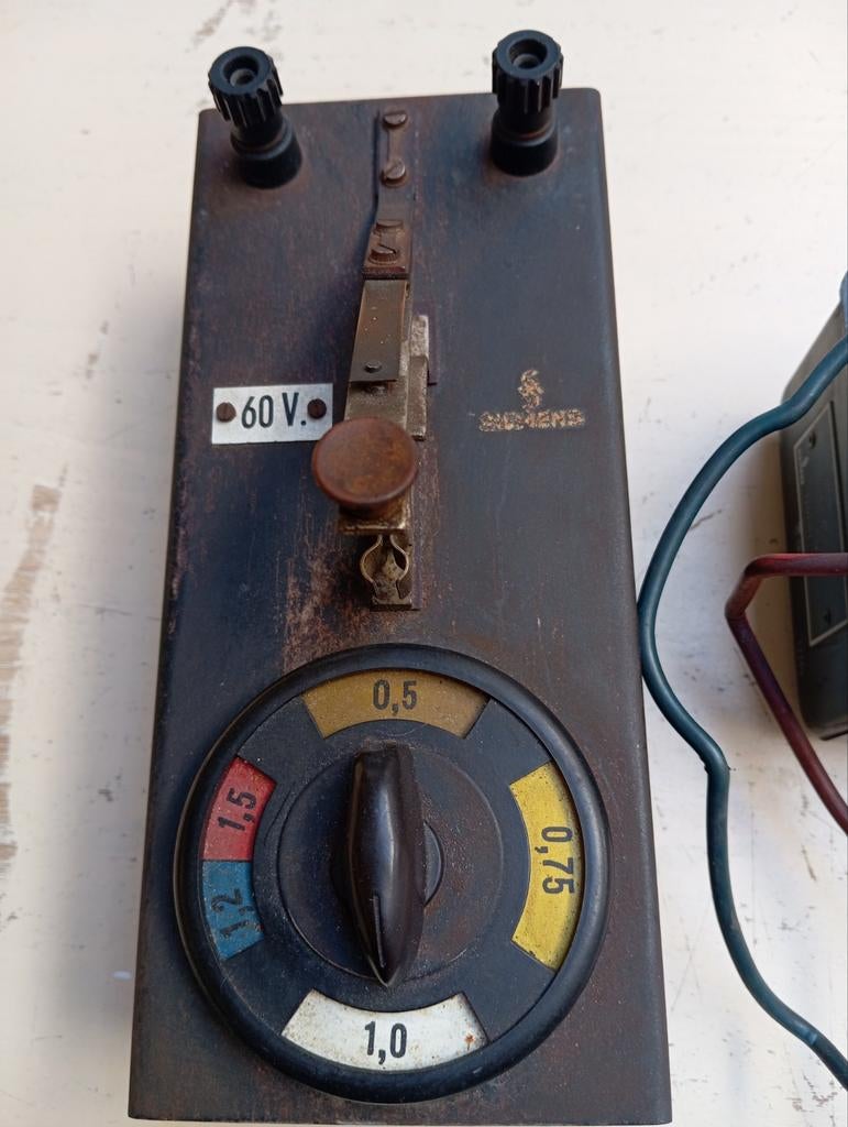 Appareil électrique ancien de gare complet – rhéostat + volt, Enlèvement