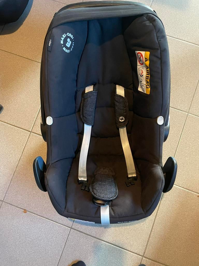 Maxi Cosi Pebble Plus + verkleinkussen + beschermhoes, Ophalen, Verstelbare rugleuning, Gebruikt, 0 t/m 18 kg