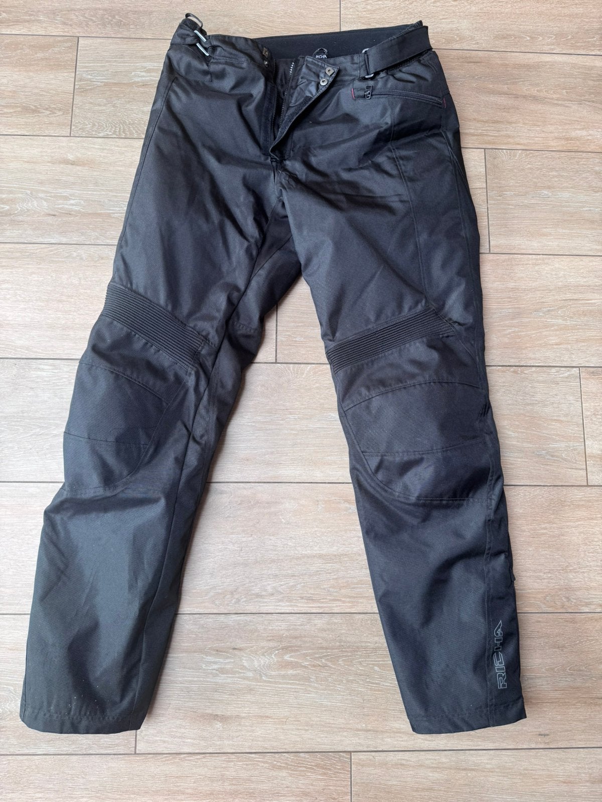 Motorbroek richa 2xl, Motos, Vêtements | Vêtements de moto, Enlèvement ou Envoi, Seconde main, Hommes, Pantalon | textile