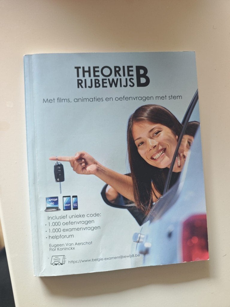 Theorie rijbewijs b, Boeken, Ophalen, Gelezen