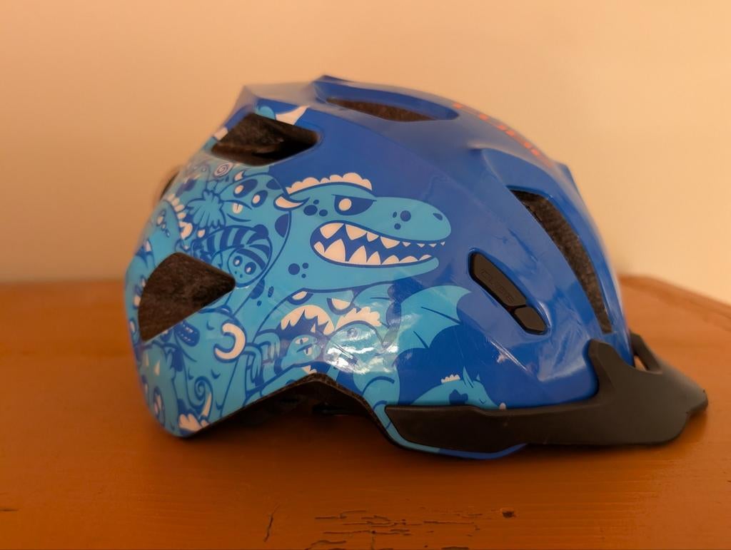Kinder helm cube xs, Ophalen