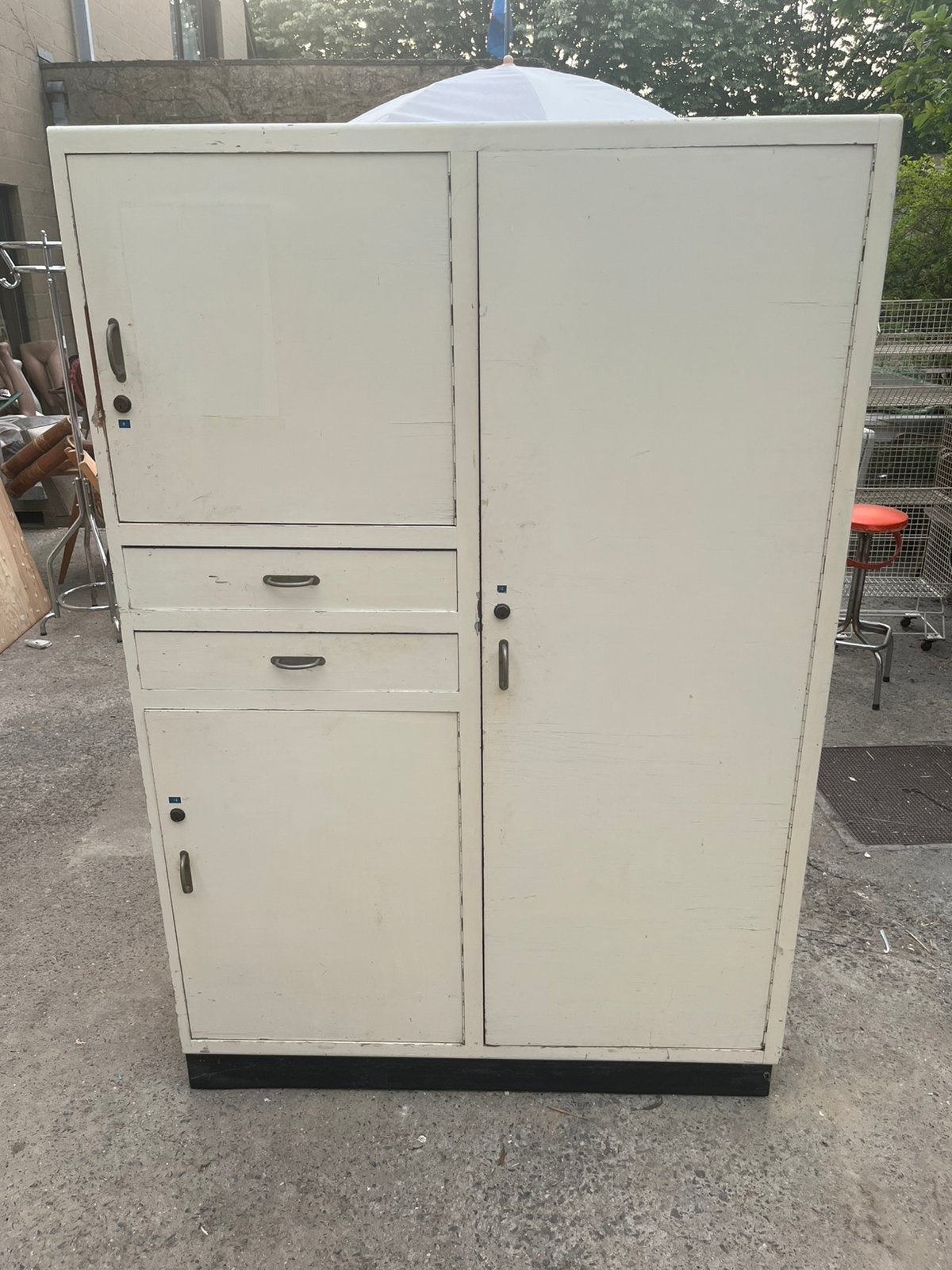 Armoire scolaire du milieu du siècle, armoire de laboratoire, Maison & Meubles, Enlèvement, Comme neuf
