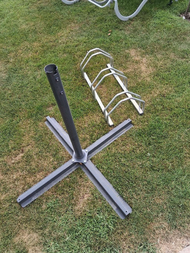 Parasolvoet en fietsrek, Ophalen, Gebruikt, Parasolvoet