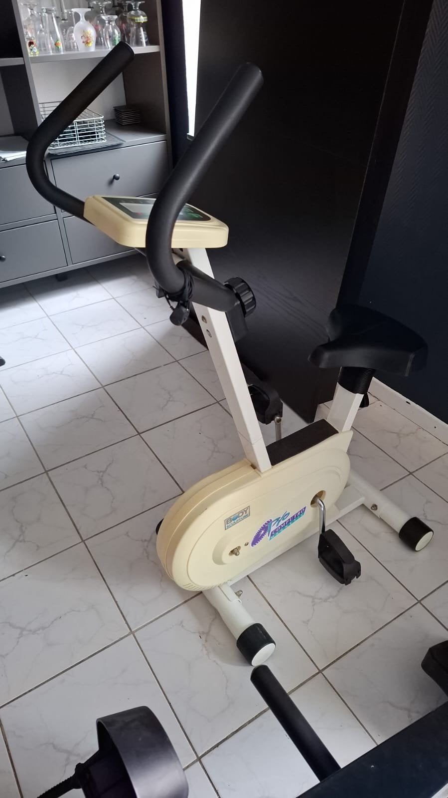 Vélo d'appartement, Enlèvement, Utilisé, Jambes, Vélo d'appartement