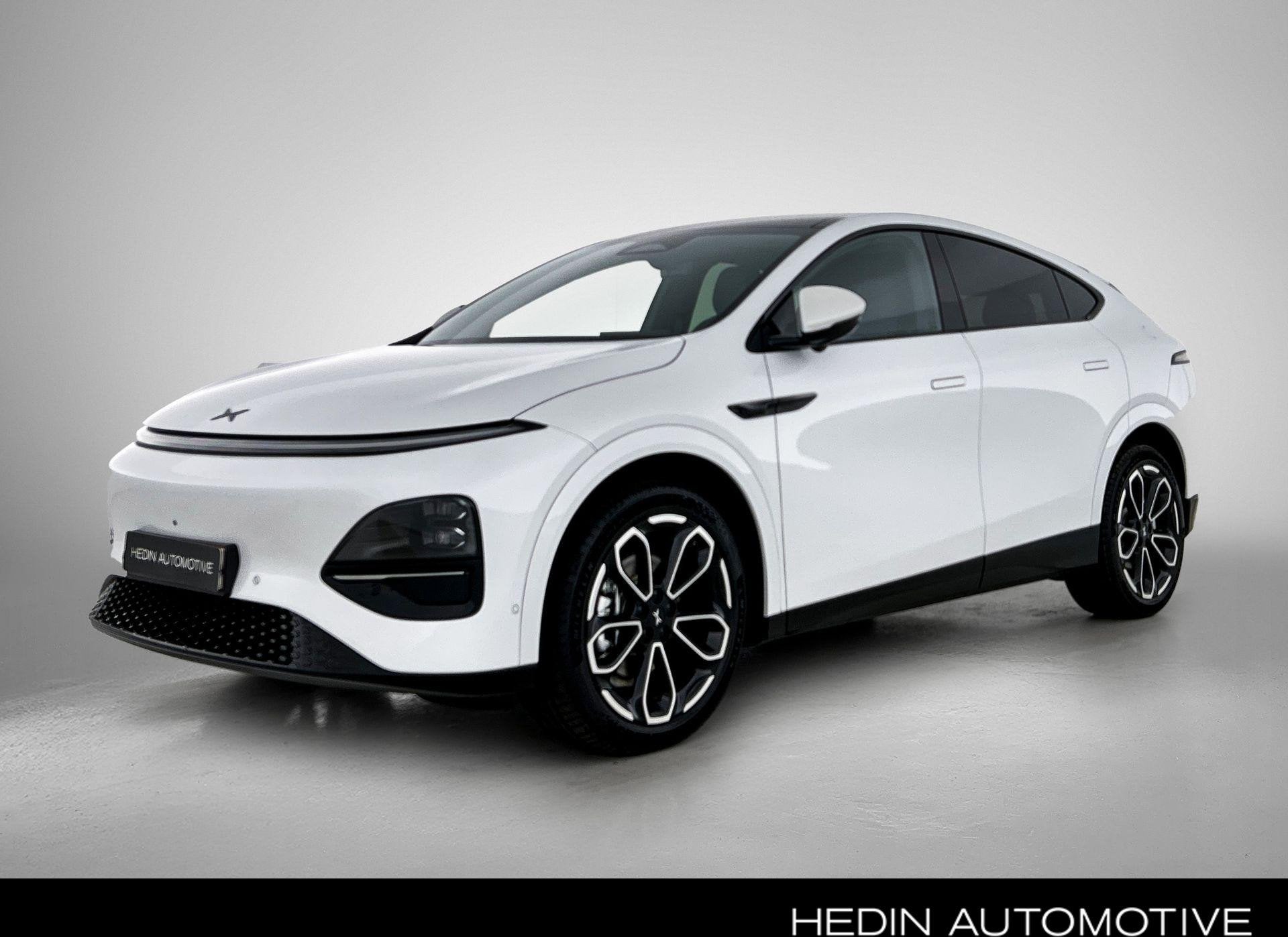 XPENG G6 BEV 81KWH Performance AWD | Trekhaak | Panoramisch, Auto's, XPENG, Automaat, 81 kWh, Gebruikt, Wit