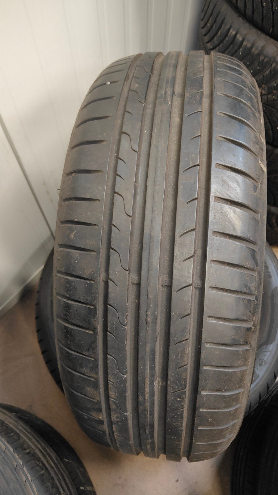215/60r16 Dunlop 40€ per stuk met montage en balanceren, Ophalen