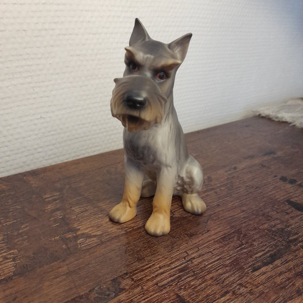 Schnauzer assis en porcelaine Goebel, Antiquités & Art, Antiquités | Porcelaine, Enlèvement ou Envoi