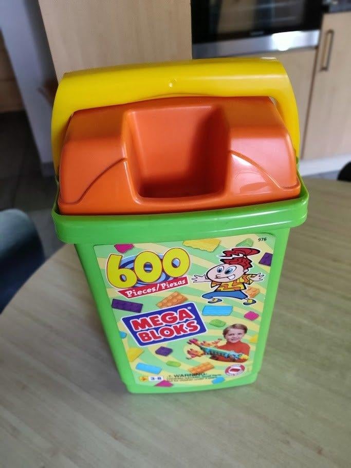 Doos MEGA BLOKS., Kinderen en Baby's, Speelgoed | Duplo en Lego, Ophalen of Verzenden, Zo goed als nieuw