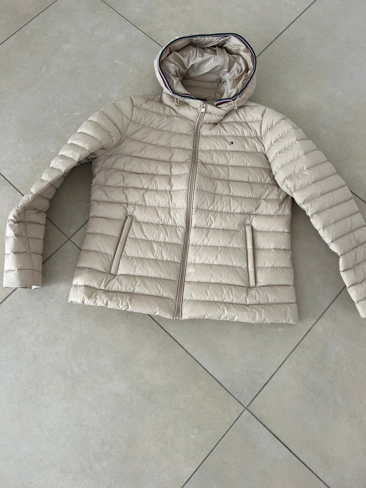 Veste Tommy Hilfiger beige taille 42, Enlèvement ou Envoi, Neuf, Taille 42/44 (L), Beige
