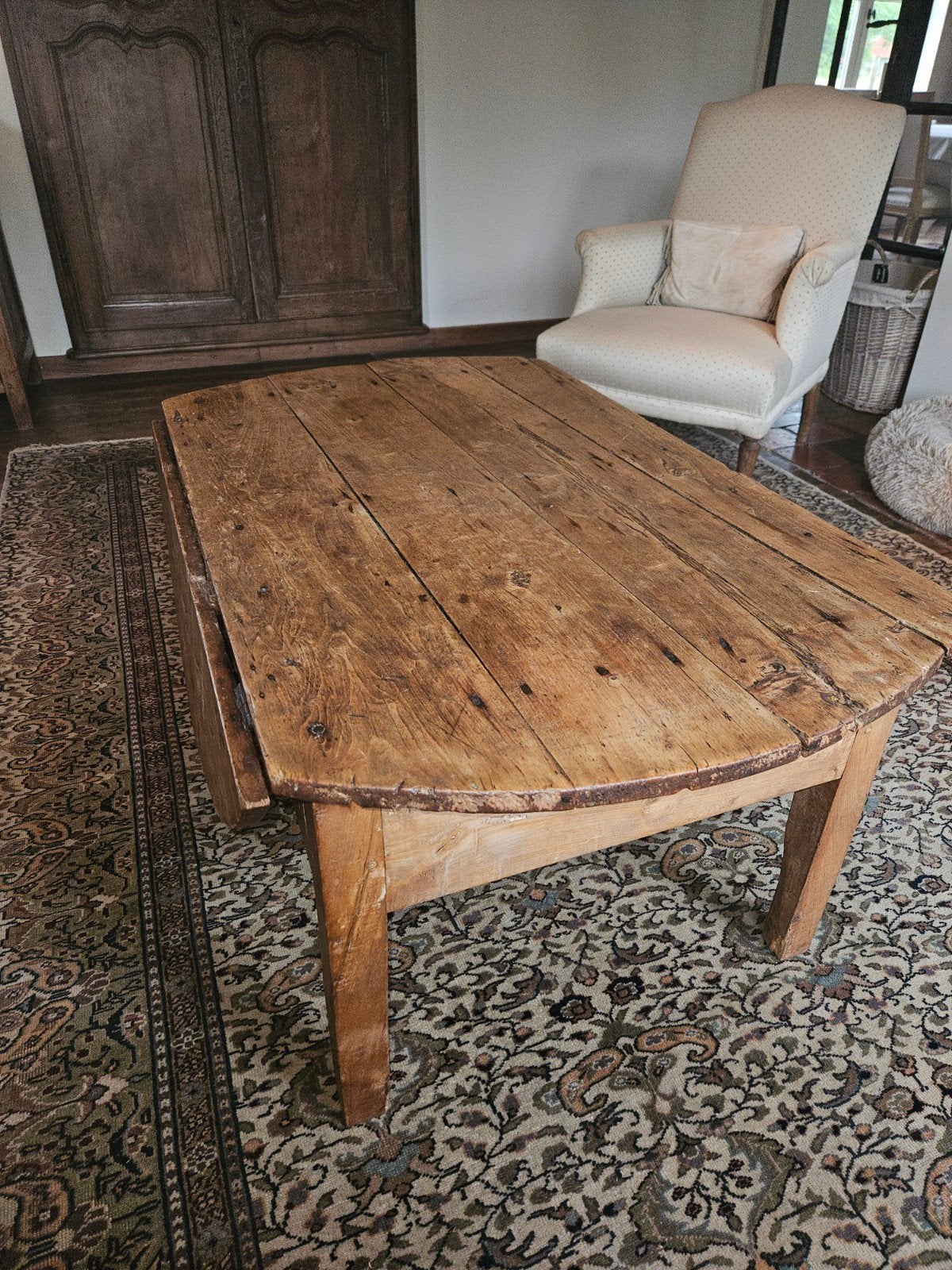 Table basse en bois, Enlèvement