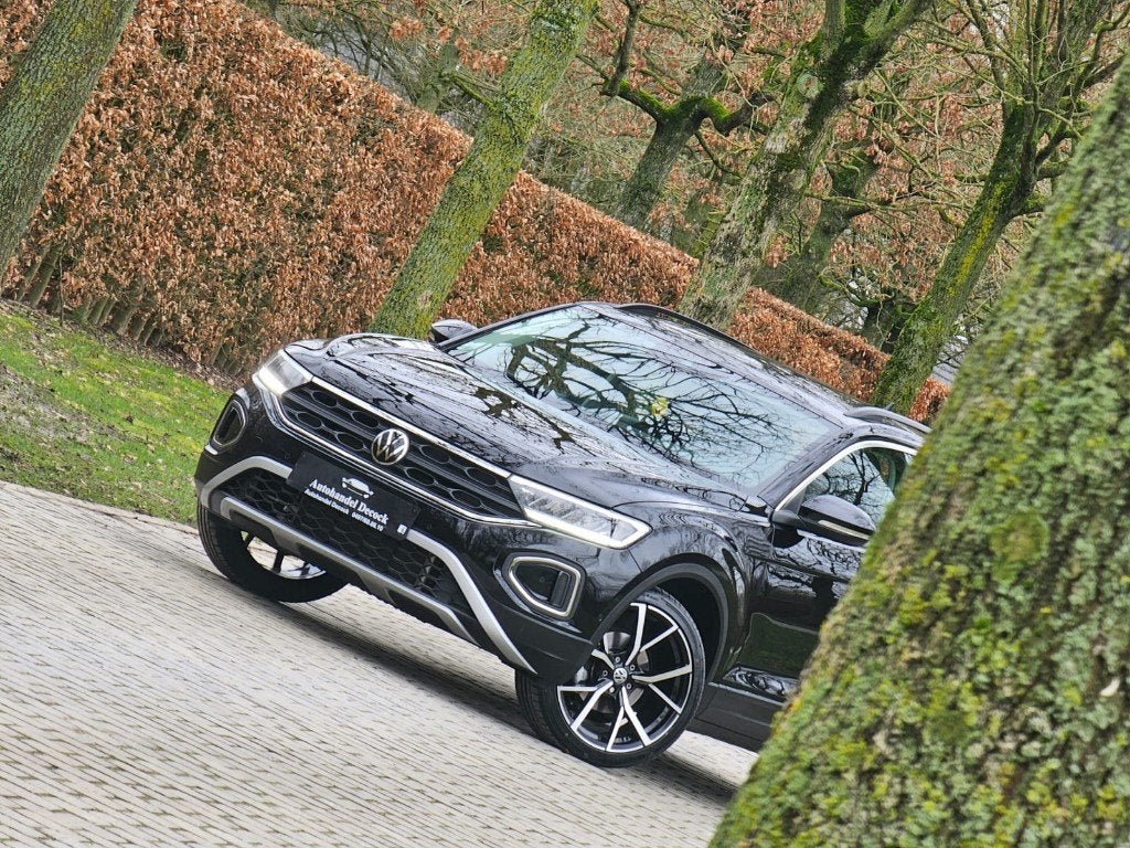 Volkswagen t-roc 1.0TSI LIFE BUSINESS | CAMERA | BTW, Stof, Parkeerassistent, Zwart, Bedrijf