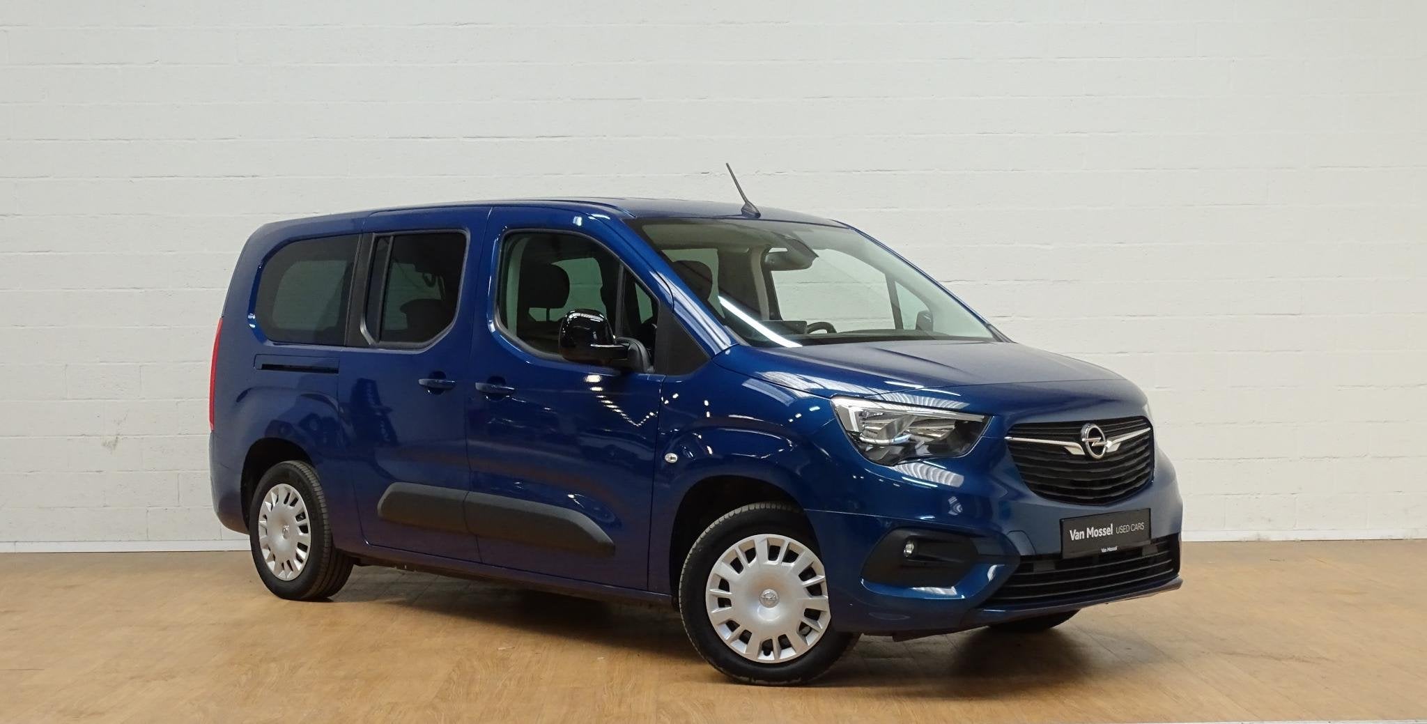 Opel Combo-e Life Electric 50 kW/h Long Edition Plus, Auto's, Opel, Gebruikt, 5 zetels, 1813 kg, Te koop
