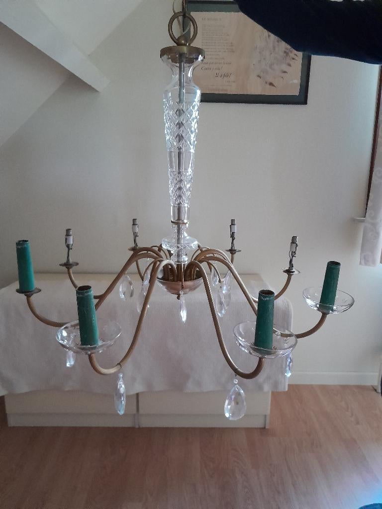 Lustre en cristal, Enlèvement
