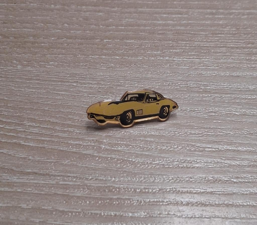 PIN - CORVETTE - AUTO - VOITURE, Verzenden, Gebruikt, Transport, Speldje of Pin