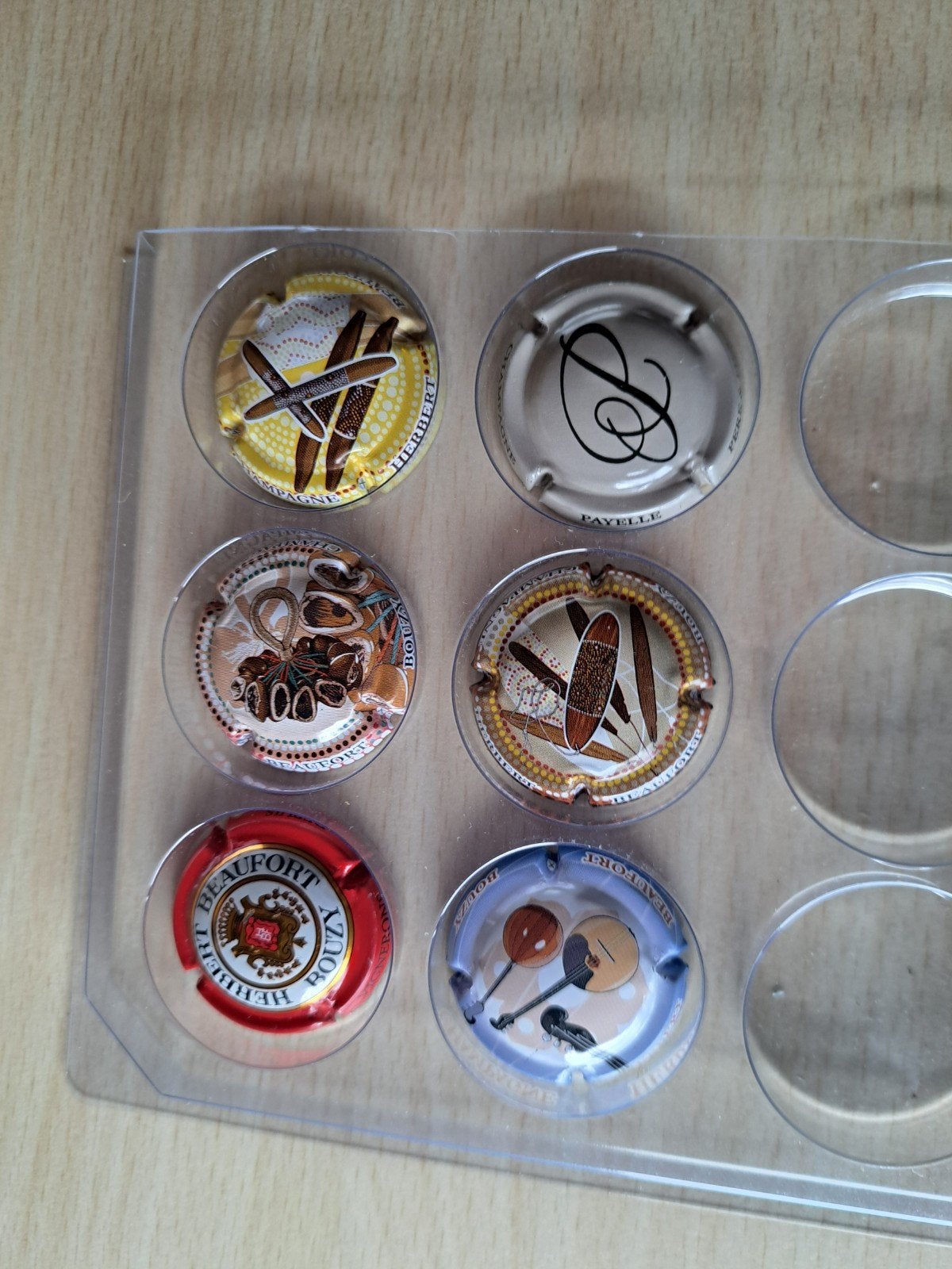 Champagnecapsules, Verzenden