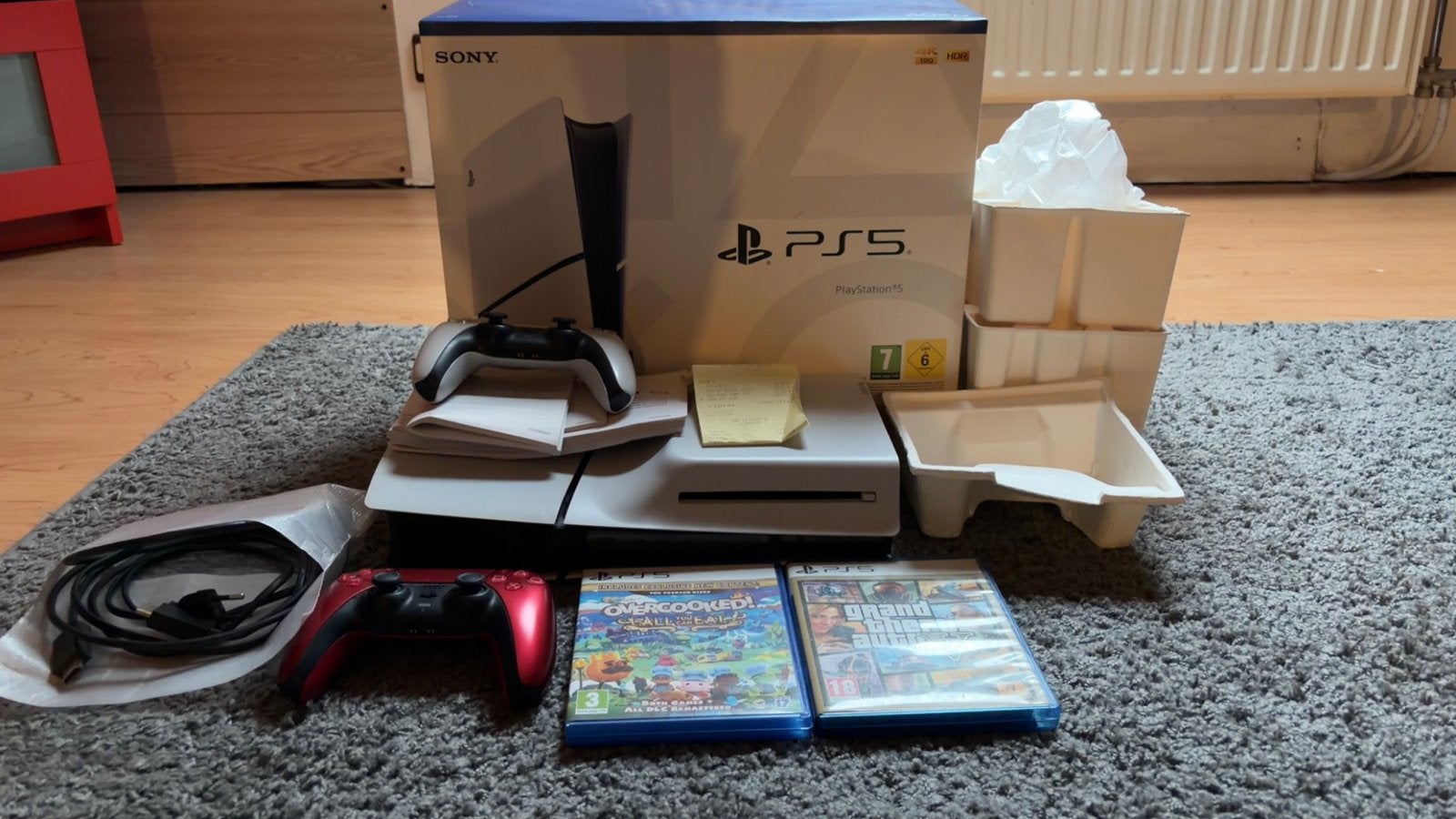 PLAYSTATION 5 AVEC CD COMME NEUF BOÎTE + 2 MANETTES + 2 JEUX, Consoles de jeu & Jeux vidéo, Enlèvement, Comme neuf, Playstation 5