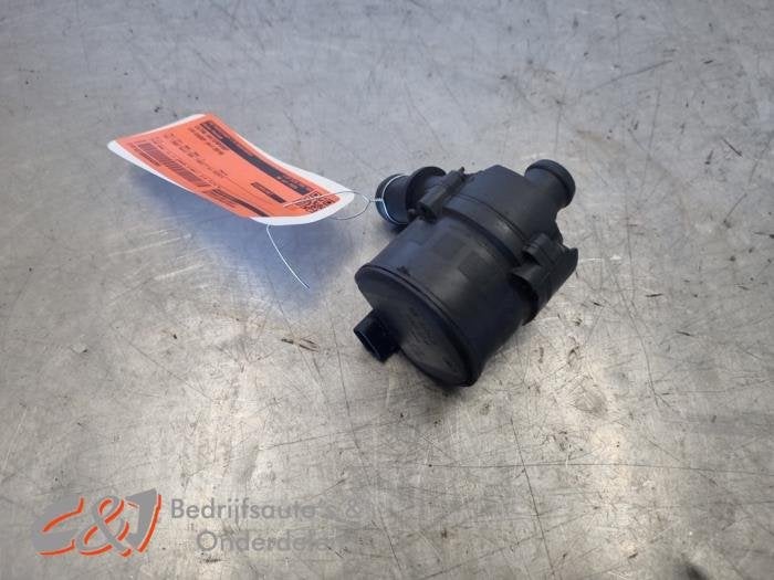 Extra waterpomp van een Volkswagen Caddy, Gebruikt, -, Volkswagen, -