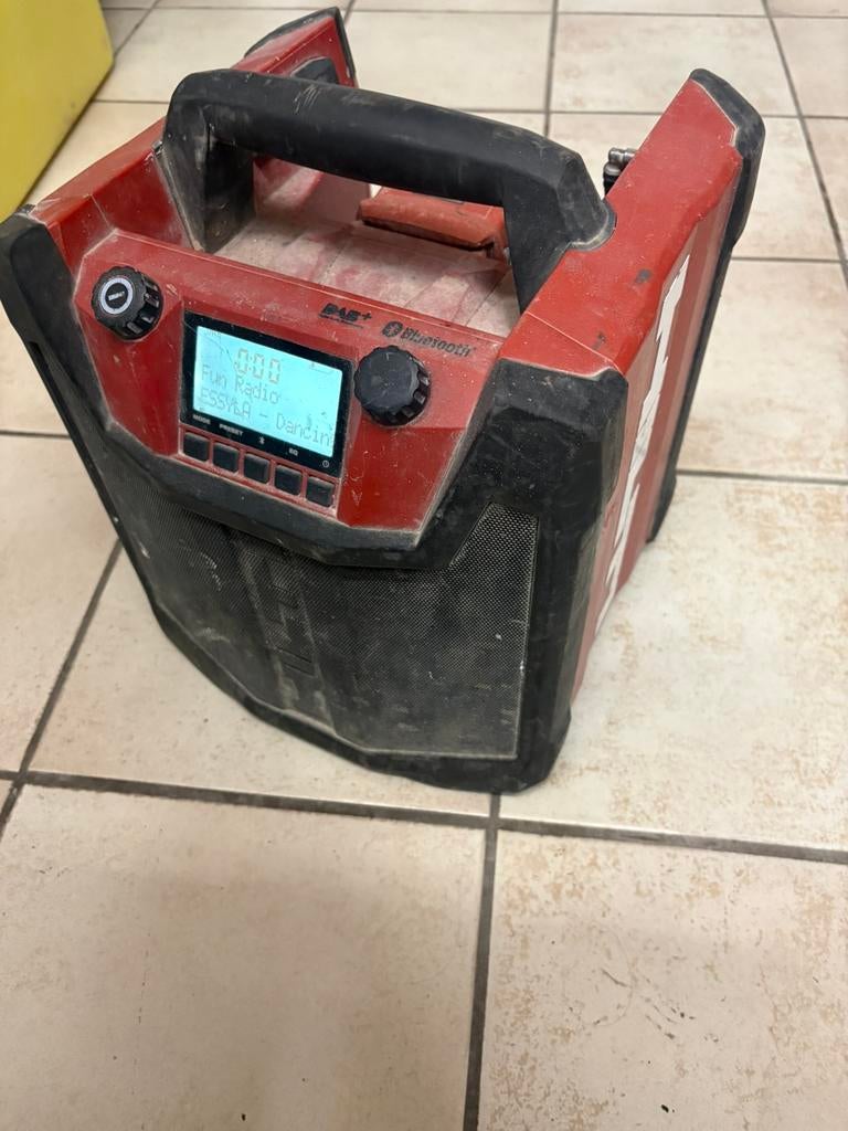 Radio hilti, Enlèvement, Comme neuf