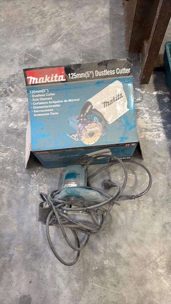 Makita slijper, Ophalen, Zo goed als nieuw