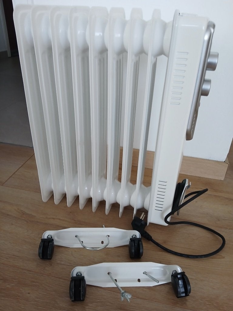 Radiatorheater HR-9 2000W Sun Heat, Doe-het-zelf en Bouw, Verwarming en Radiatoren, Ophalen, 30 tot 80 cm, Radiator, Nieuw
