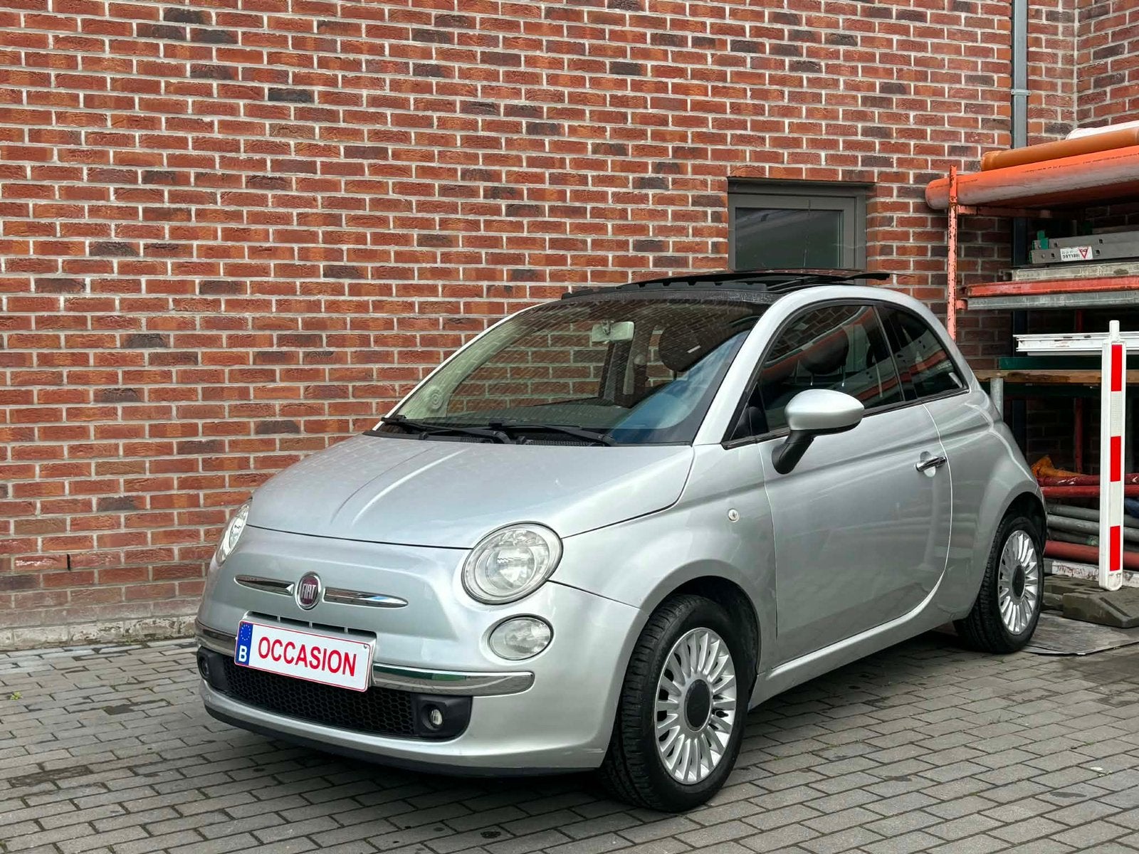 Fiat 500 0.9i - 180.000KM - toit ouvrant - clim, Auto's, Fiat, Sound system, 63 kW, 875 cc, Leder en Stof
