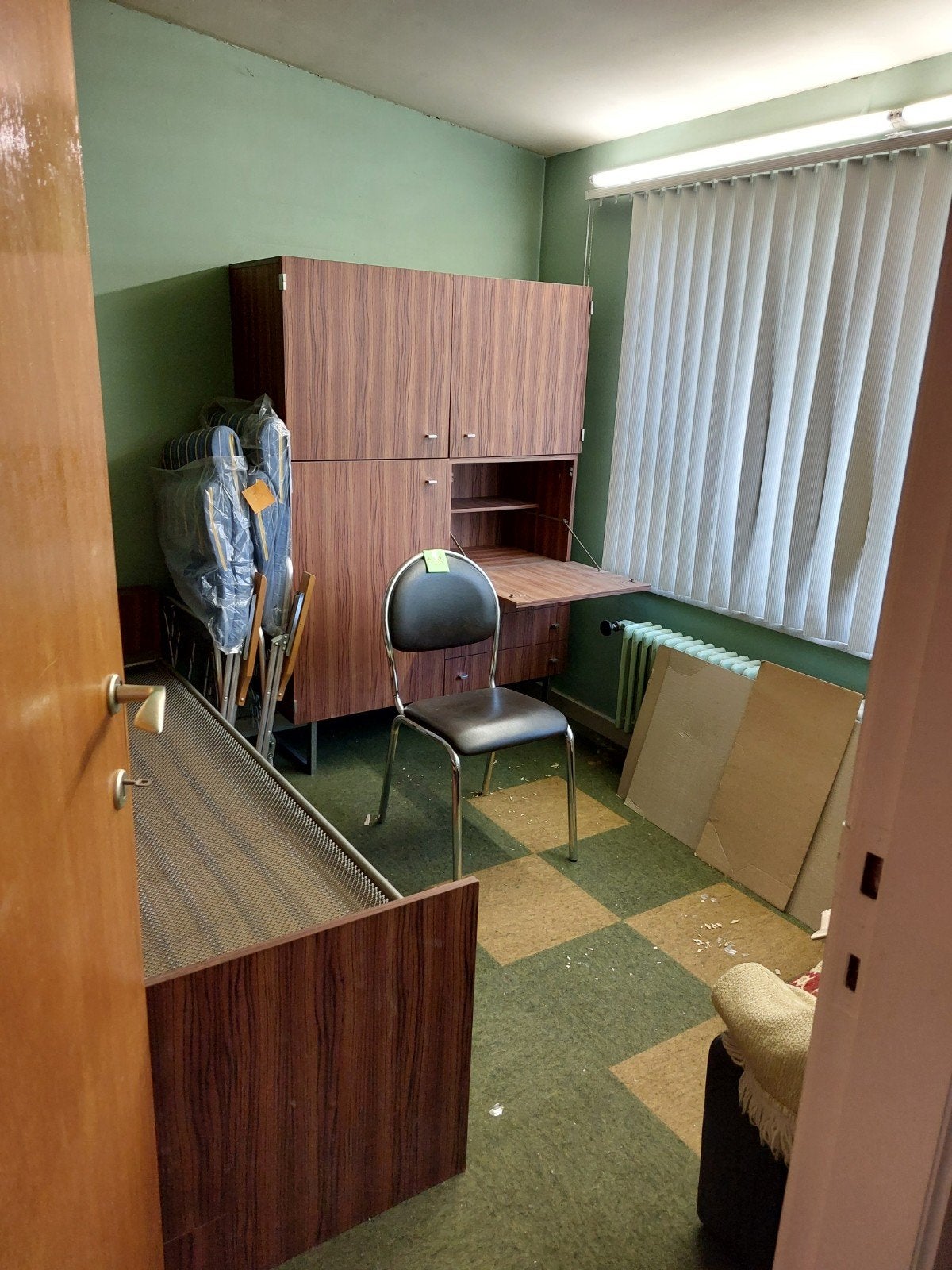 kast met bureau en bedplanken  retro80€, Huis en Inrichting, Ophalen