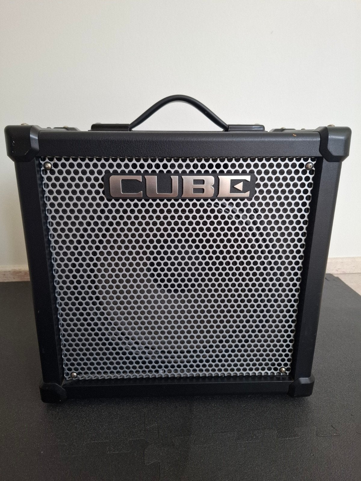 Roland Cube 80gx gitaarversterker 80 watt amp + footswitch, Muziek en Instrumenten, Versterkers | Bas en Gitaar, Ophalen, Gebruikt