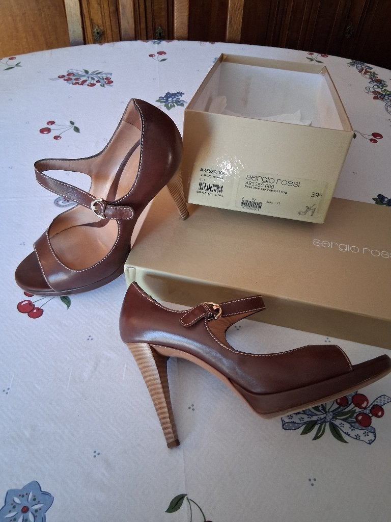 Chaussures Sergio Rossi, Autre, Bruin, Ophalen of Verzenden, Zo goed als nieuw