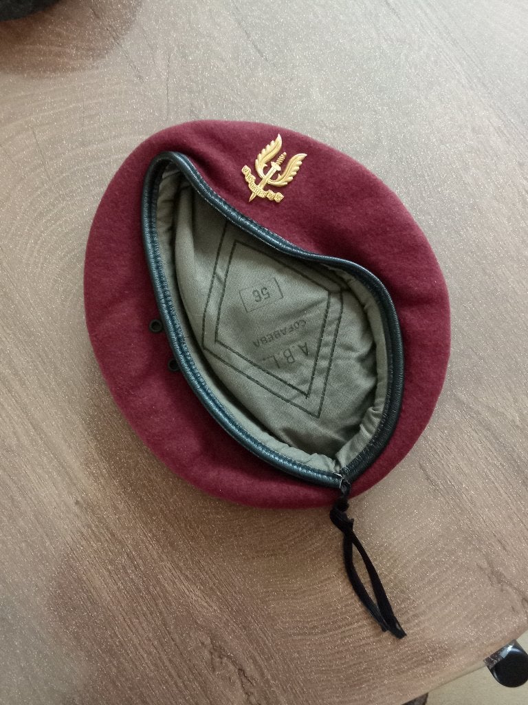 Beret rouge Para commando belge d'origine taille 56, Ophalen of Verzenden