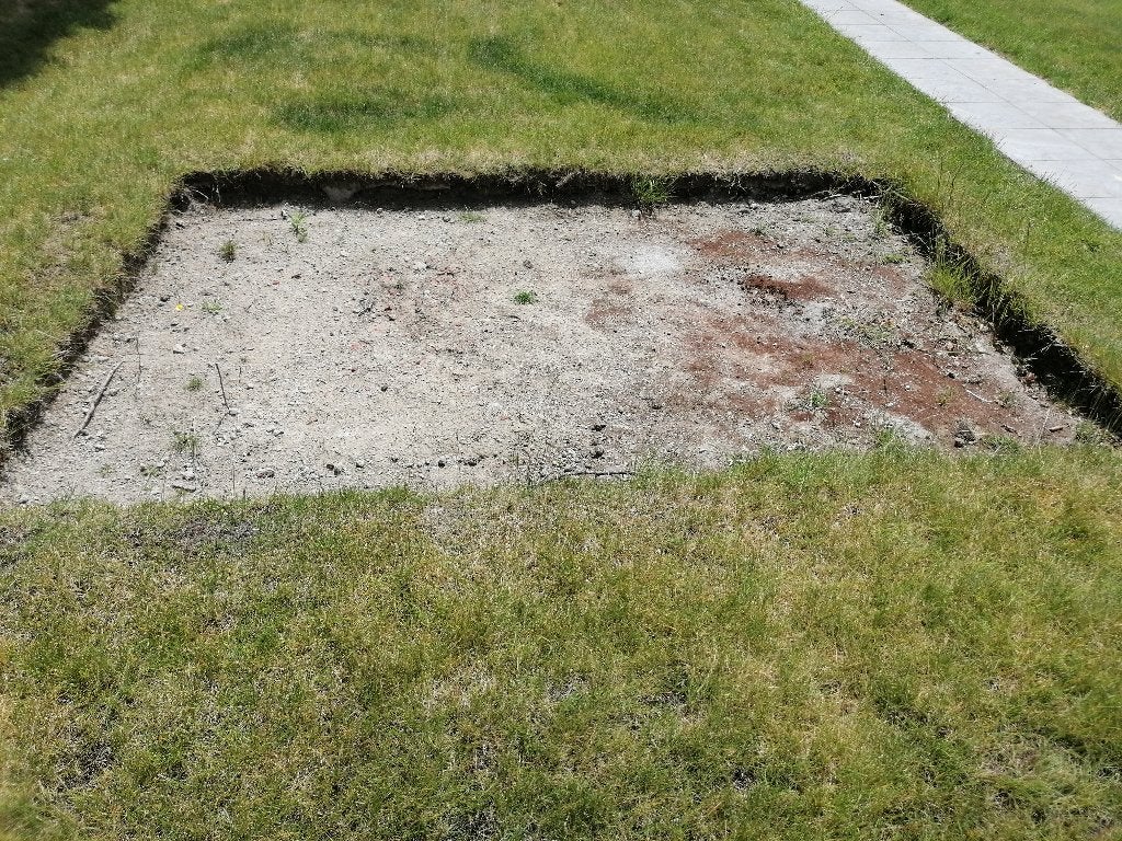 gratis gezocht :   tuinaarde   ongeveer 1,5 kubiek, Tuin en Terras, Ophalen, Tuinaarde