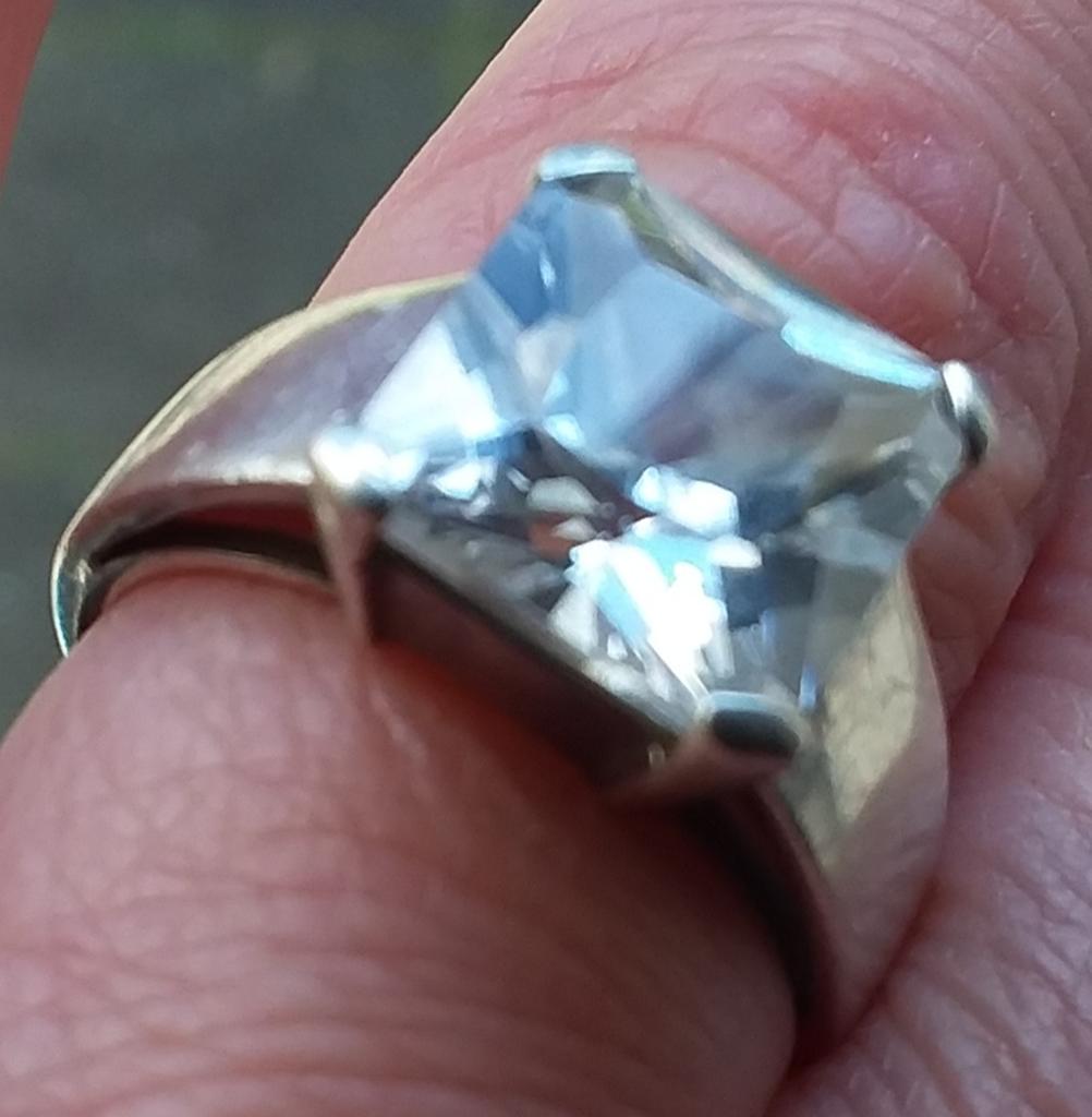 Hérité. Jolie bague., Envoi, Comme neuf