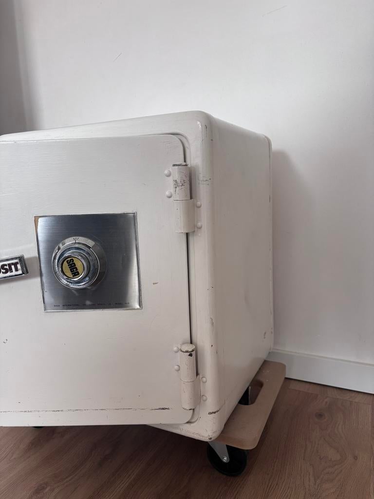 Vintage brandkoffer, Huis en Inrichting, Brandblussers en Brandkasten, Ophalen, Zo goed als nieuw