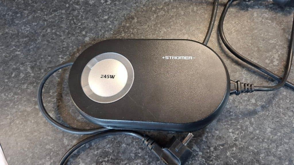 Stromer CR245 oplader, als nieuw, Fietsen en Brommers, Fietsaccessoires | Fietsaccu's, Zo goed als nieuw, Ophalen of Verzenden