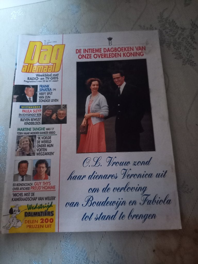 Kranten en tijdschriften: overlijden van koning Boudewijn., Ophalen of Verzenden, Zo goed als nieuw, Overige typen