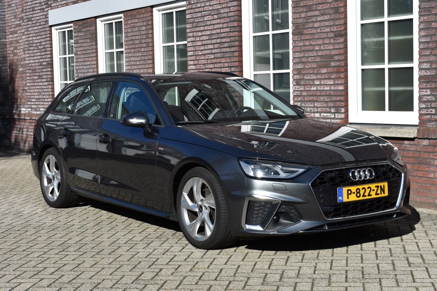 Audi A4 Avant 35 TFSI S Edition/ Sportstoelen verwarmd/Clima, Automaat, 110 kW, A4, Bedrijf