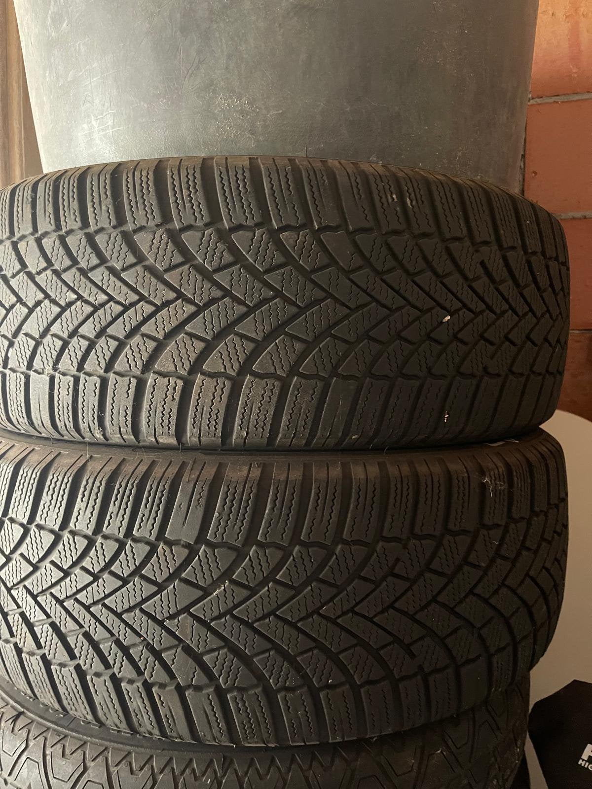 Twee winterbanden te koop merk Bridgestone, Enlèvement, Comme neuf