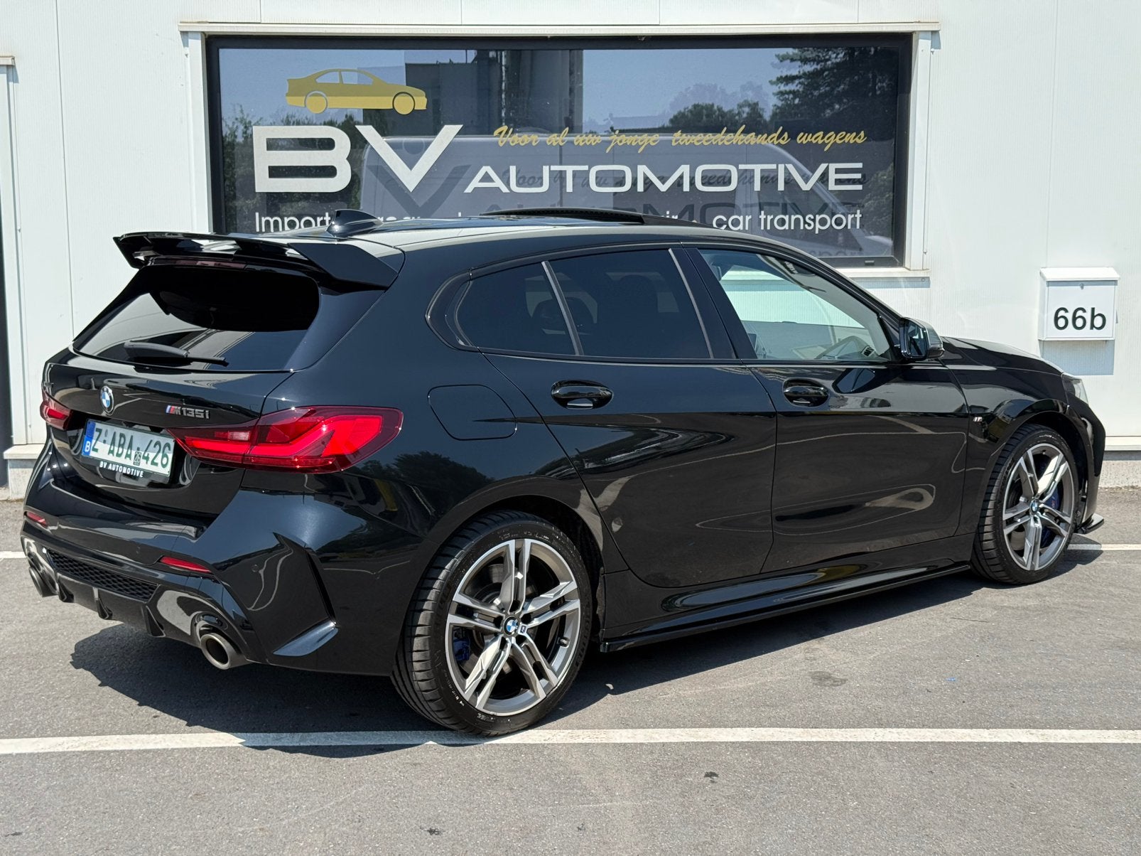 BMW M135i xDrive - M Seats - PANO - CAMERA, Autos, Achat, Euro 6, Entretenue par le concessionnaire, 5 places
