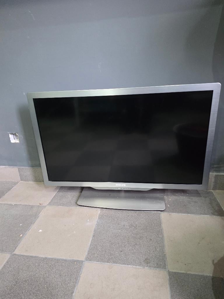 TV Philips 3D Ambilight 37 pouces (94 cm) sans télécommande, Philips, LCD, 120 Hz, 80 à 100 cm