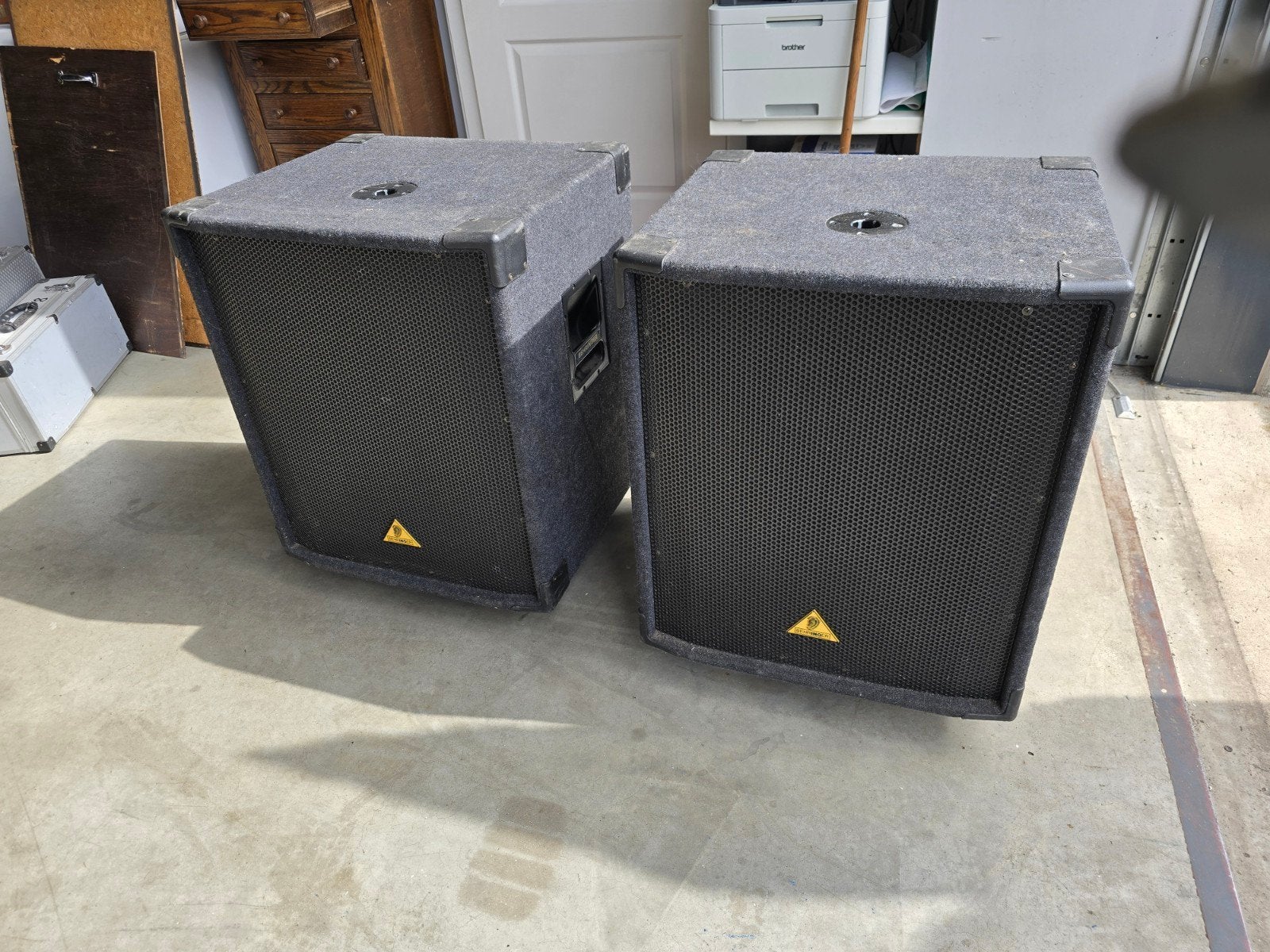 behringer baskasten, Ophalen