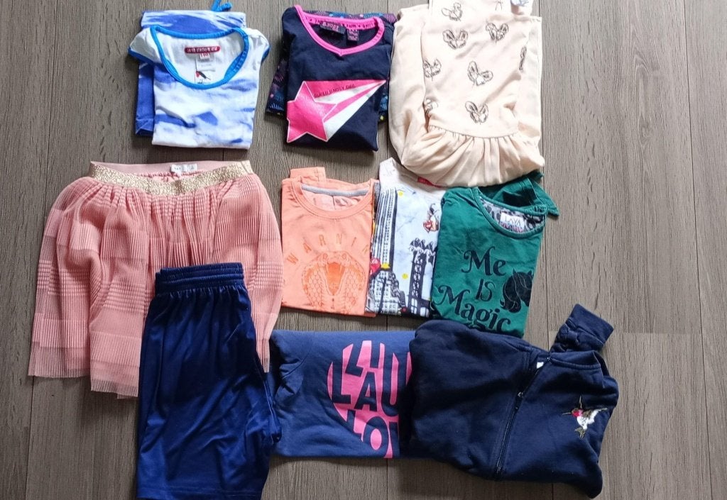 pakket meisjeskleding maat 134, Enlèvement ou Envoi, Comme neuf, Fille