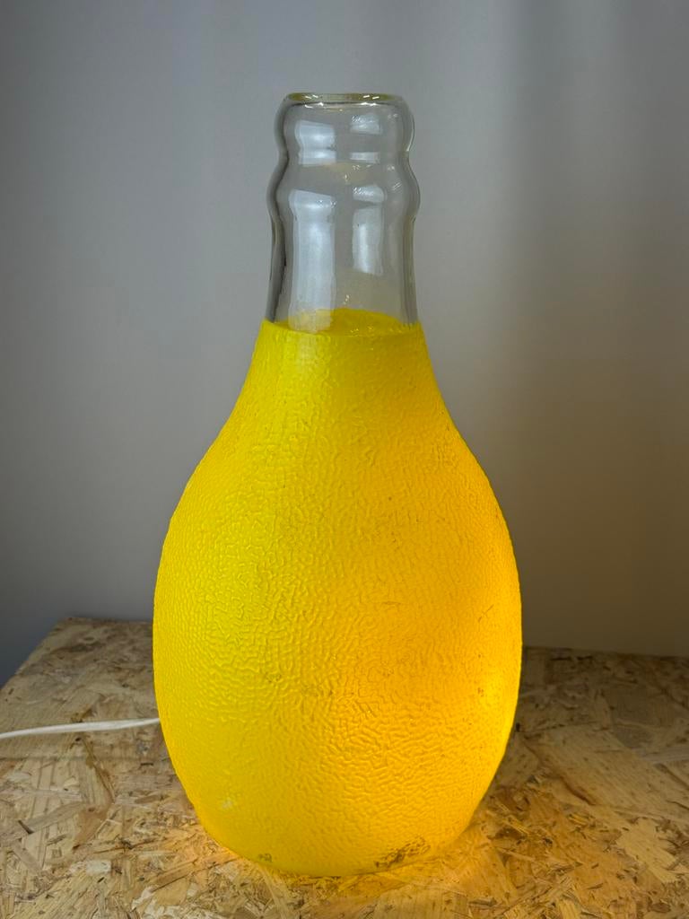Vintage Orangina lamp uit de jaren 70 - grote fles van 40 cm, Antiek en Kunst, Antiek | Verlichting, Ophalen of Verzenden