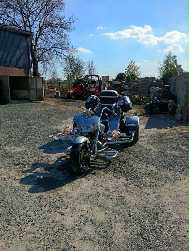 Boom trike low rider met bijhorende aanhangwagen, 1596 cc, Meer dan 35 kW
