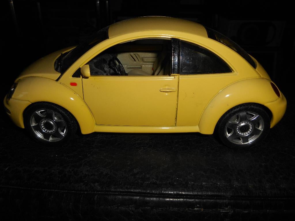 Burago 1/18 BEETLE 1988, Ophalen of Verzenden, Burago