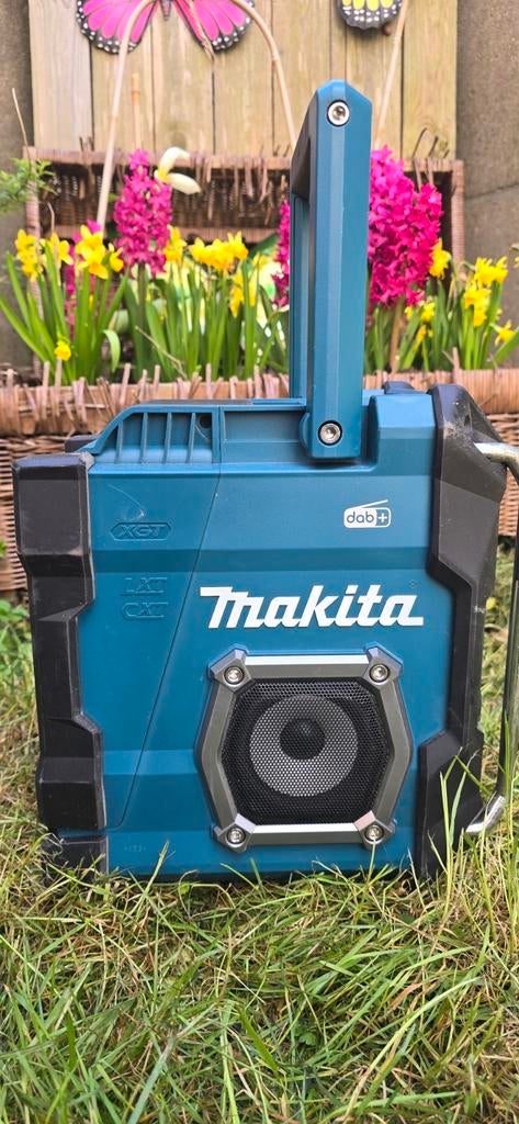 Makita radio met batterij, Ophalen