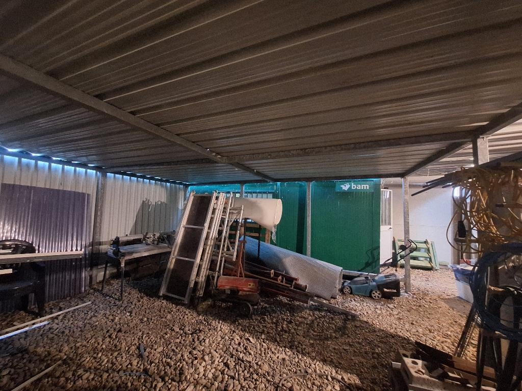 Kleine loods 10 M x 6m, Ophalen