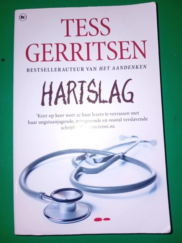 boek hartslag, Boeken, Ophalen of Verzenden, Zo goed als nieuw, Tess Gerritsen, België