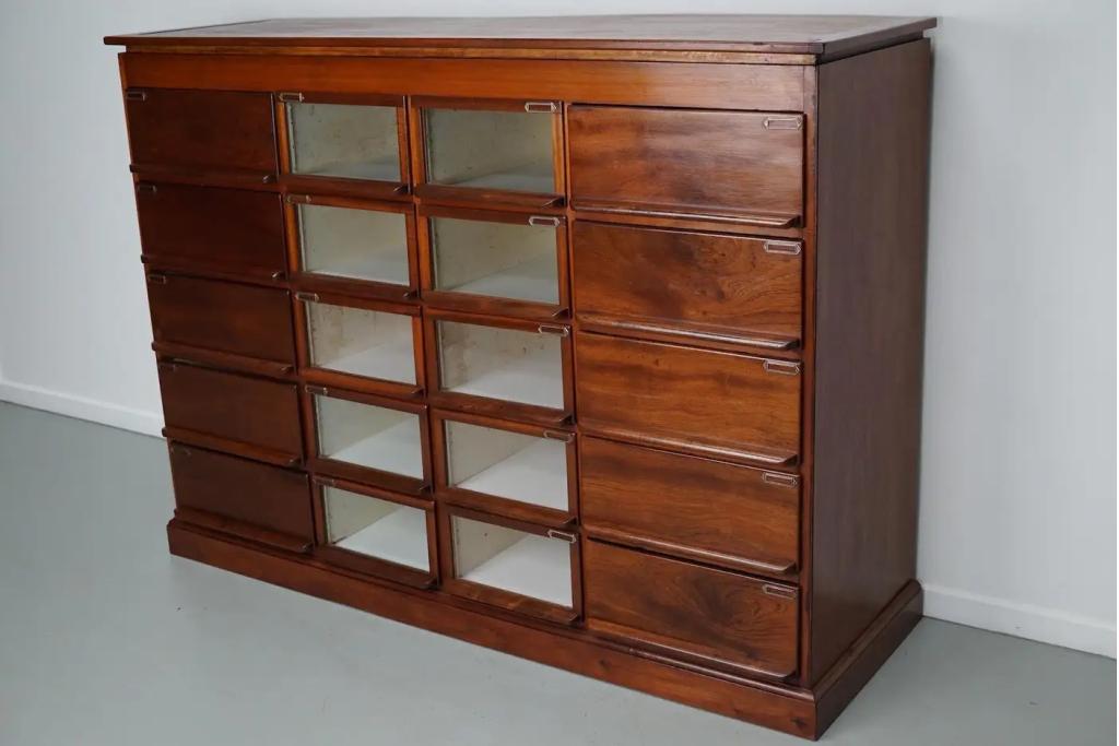 Vintage Nederlandse Eiken-/Mahonie Fourniturenkast, Antiek en Kunst, Ophalen of Verzenden
