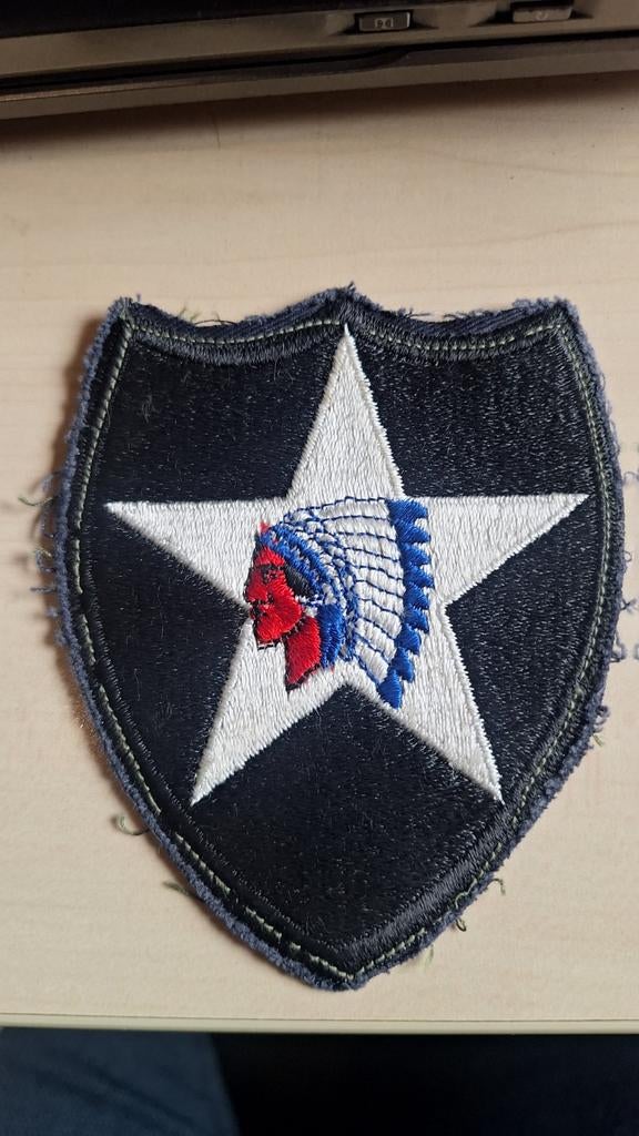 Insigne 2nd division d'infanterie US ww2. Indian head, Envoi