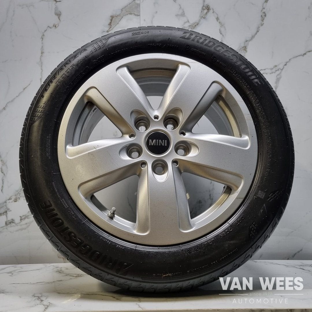 MINI COOPER CLUBMAN F54 205/55/16 INCH STYLING 517 ZOMERSET, Auto-onderdelen, Ophalen, Gebruikt, -, Banden en Velgen