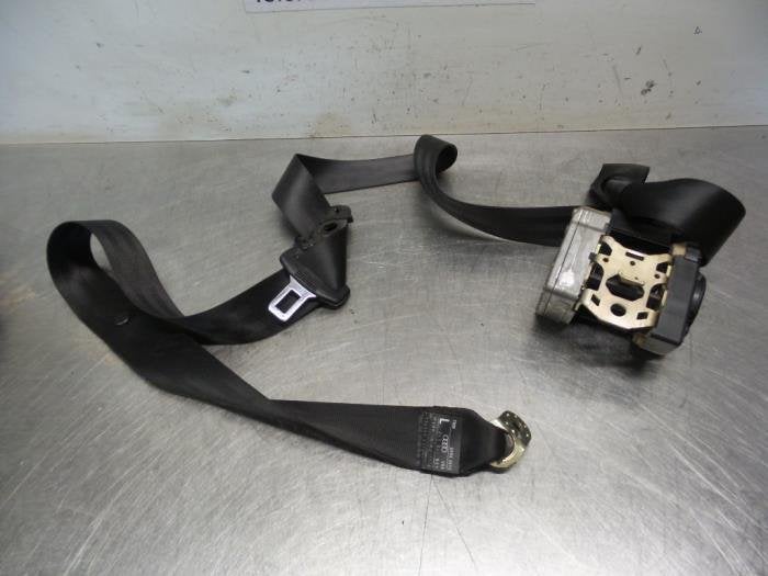 Ceinture de sécurité arrière gauche d'un Audi A3 (A3 96-), -, 3 mois de garantie, Audi, Utilisé